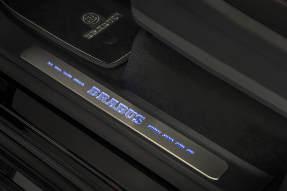 Пороги внутренние с логотипом BRABUS для Mercedes G63 (W463A) RGB Пороги внутренние с логотипом BRABUS для Mercedes G63 (W463A) RGB
